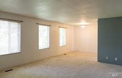 586 NW 18th Street, Ontario, OR 97914