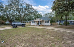 255 Edge Avenue, Valparaiso, FL 32580