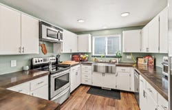 640 N Heights Drive, Eagle Point, OR 97524