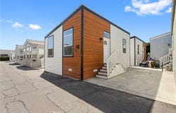8250 Lankershim Boulevard, North Hollywood, CA 91605