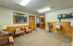 413 W Trade Street, Dallas, NC 28034