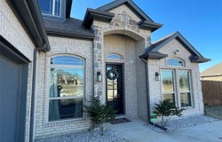1626 Midlake Drive, Cedar Hill, TX 75104