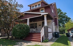1494 Roycroft Avenue, Lakewood, OH 44107