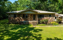 2389 Newport Rd, Batesville, AR 72501