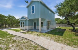 150 Lavaca Circle, ROCKPORT, TX 78380