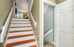 909 Ridgefield Cir, Clinton, MA 01510