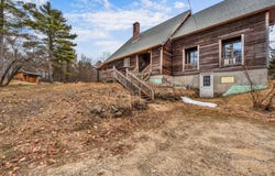 79 Auburn Road, Peru, ME 04290
