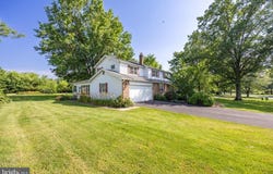 886 LAUREL LANE, HARLEYSVILLE, PA 19438