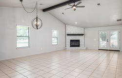 26 Fairway LN, Meadowlakes, TX 78654