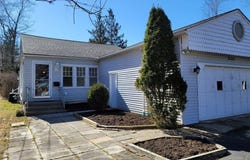 31337 Lake Road, Bay Village, OH 44140