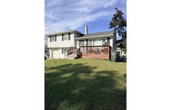 93 W Laurel Dr, Somers Point, NJ 08244