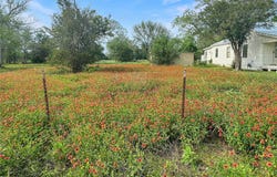 1314 Farm St, Bastrop, TX 78602