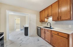 19208 Chagrin, Shaker Heights, OH 44122