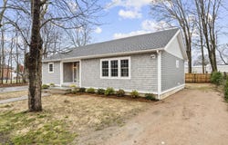 18 Beckwith Street, East Lyme, CT 06357