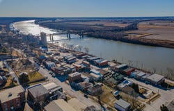 608 1st St, Glasgow, MO 65254