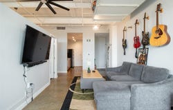 2401 E 6th St, Austin, TX 78702