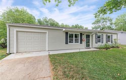 1520 E 18th Street, Lawrence, KS 66044