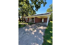 1305 Bugscuffle RD, Lavaca, AR 72941