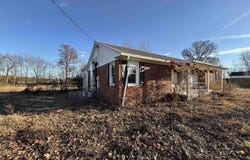 82 Ingleside Road, Kevil, KY 42053