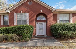 2004 MAGNOLIA ROAD, LEEDS, AL 35094
