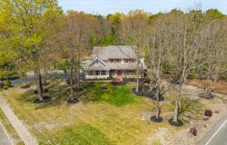 1 Pineview Court, Monroe, NJ 08831