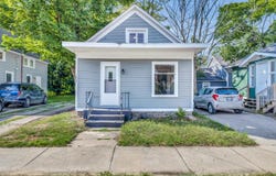 253 W Southern Avenue, Muskegon, MI 49441