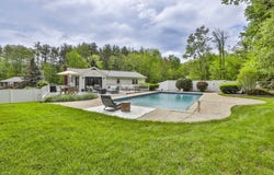 9 Edinburgh Drive, Bedford, NH 03110