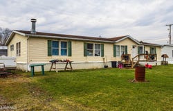 1094 Chestnut Street, Claysburg, PA 16625
