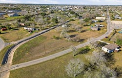 Dunn lot: 3, Yoakum, TX 77995