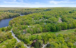 231 Tanglwood Drive, Greentown, PA 18426