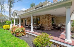 18 Windy Lane, Northport, NY 11768