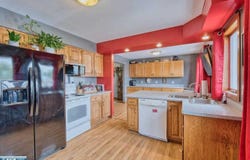 408 Seville Ave, Buhl, MN 55713
