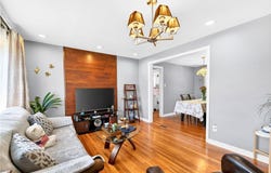 29 Pontiac Rd, Bethel Park, PA 15241
