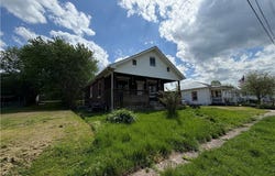 2114 Monroe Avenue, Point Pleasant, WV 25550