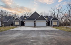 1140 Lochaven Circle, Hillsdale, MI 49242
