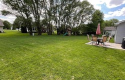 425 S Bridgewater Lane, Muncie, IN 47304
