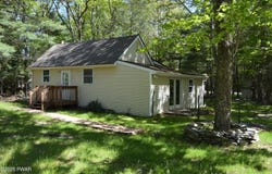 140 Algonquin Road, Shohola, PA 18458