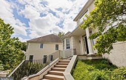 1015 RIVERVIEW LANE, CONSHOHOCKEN, PA 19428