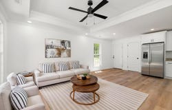 779 River Ln, Tuscumbia, AL 35674