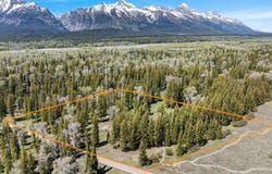 455 E BUCK MOUNTAIN Road, Jackson, WY 83001