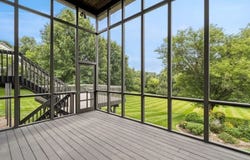 53 Kennedy Pkwy, IA 52246