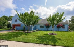 220 WINDING HILL DRIVE, LANCASTER, PA 17601