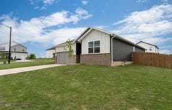 565 S Michelle Avenue, Republic, MO 65738