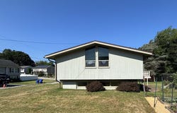 19 Glenwood Road, Waterford, CT 06385