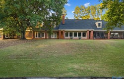 715 Robbins Beach Road, Killen, AL 35645