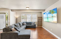 37945 CASCADIA VILLAGE DR, Sandy, OR 97055