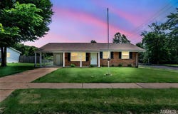 190 Patterson Lane, Florissant, MO 63031