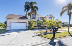 809 Champions Drive NE, Palm Bay, FL 32905