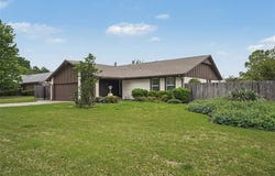 2525 S Hickory Avenue, Broken Arrow, OK 74012
