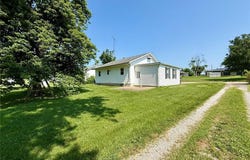 917 Chloe, Perryville, MO 63775